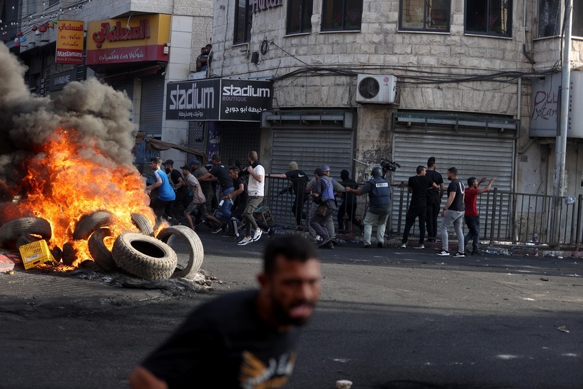 Смъртоносна ескалация на напрежението в Газа – 12 убити палестинци и ракети по Израел