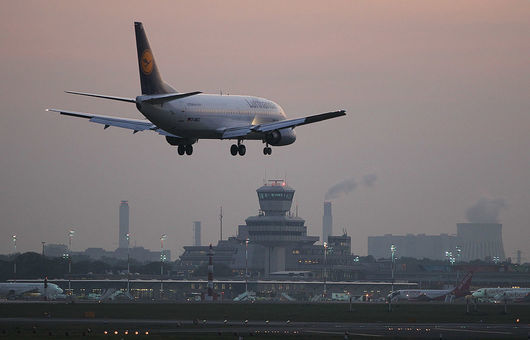 Десет от полетите на германската авиокомпания Lufthansa от и до