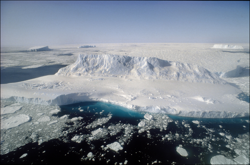 Ледът край Антарктида се е стопил с площ с размерите на Аржентина