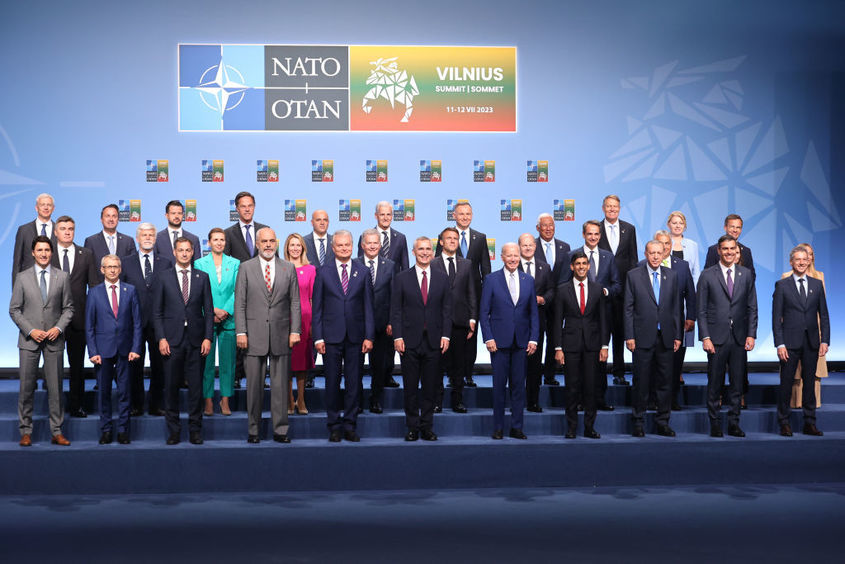 НАТО поиска реформи преди покана за членство на Украйна въпреки недоволството на Зеленски (обновена)