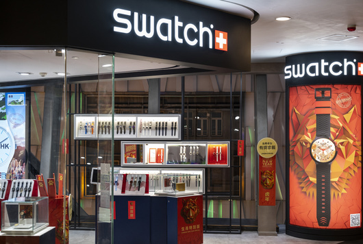 Цените растат, но апетитът за швейцарски часовници не стихва: Swatch гони рекорд