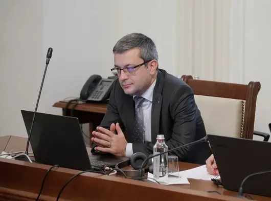 Тома Биков поиска оставката на Соня Момчилова от СЕМ