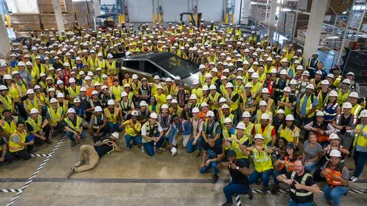 Tesla завърши първия си Cybertruck след години закъснение