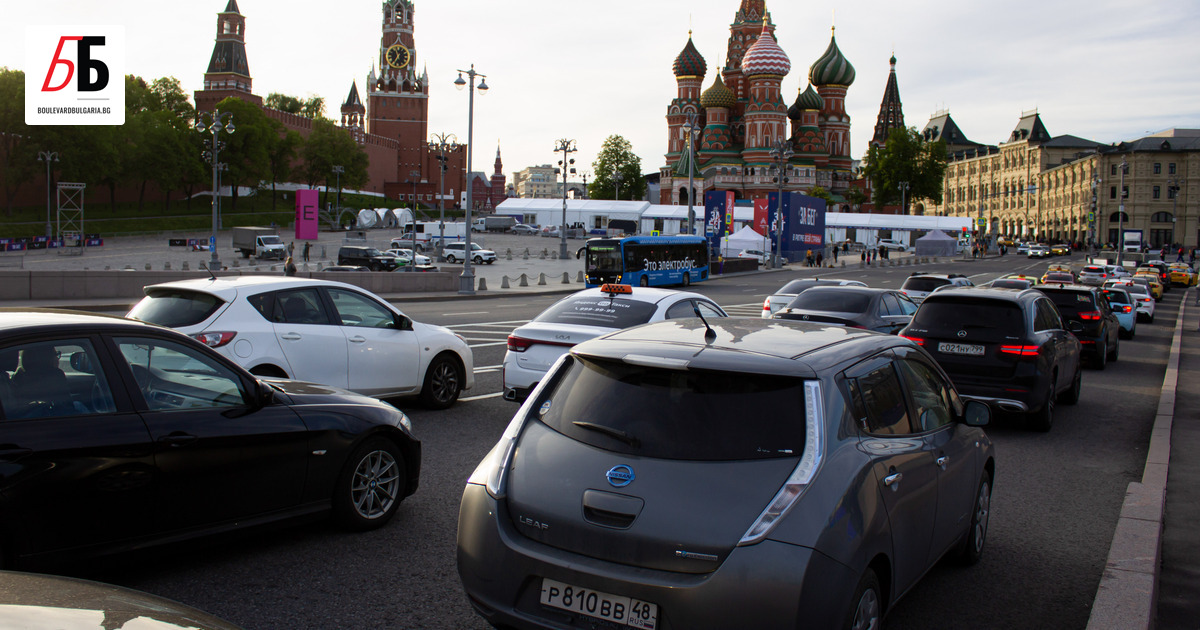 От сградата на митницата в покрайнините на Гюмри, вторият по