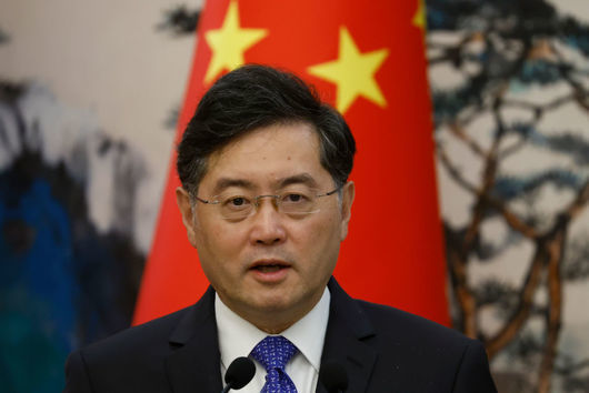 Изчезналият китайски външен министър е уволнен от поста си след едномесечно отсъствие