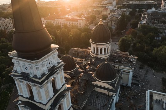 Руска ракета е нанесла сериозни щети на Спасо Преображенската катедрала в