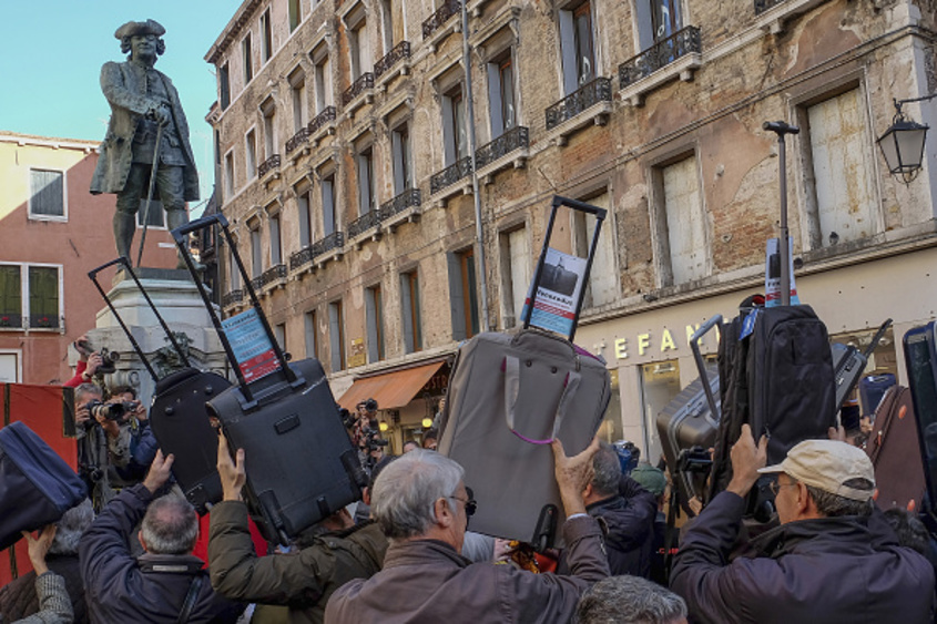 Венеция пътуване без багаж, забрана за куфари на колела