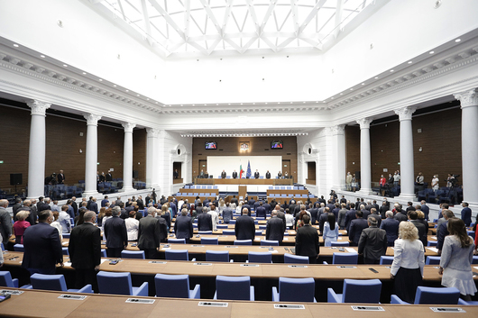 От 1 септември пленарните заседания на Народното събрание отново ще
