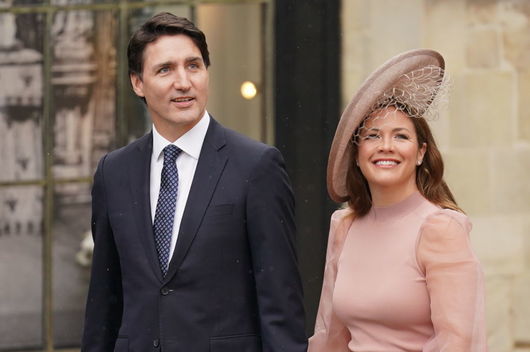 Премиерът на Канада Джъстин Трюдо изненадващо обяви че ще се