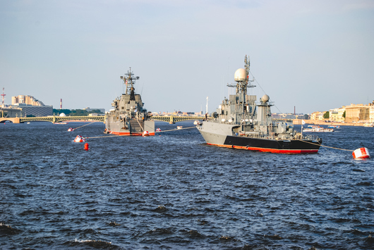 Руски патрулен кораб е открил предупредителен огън срещу търговски кораб