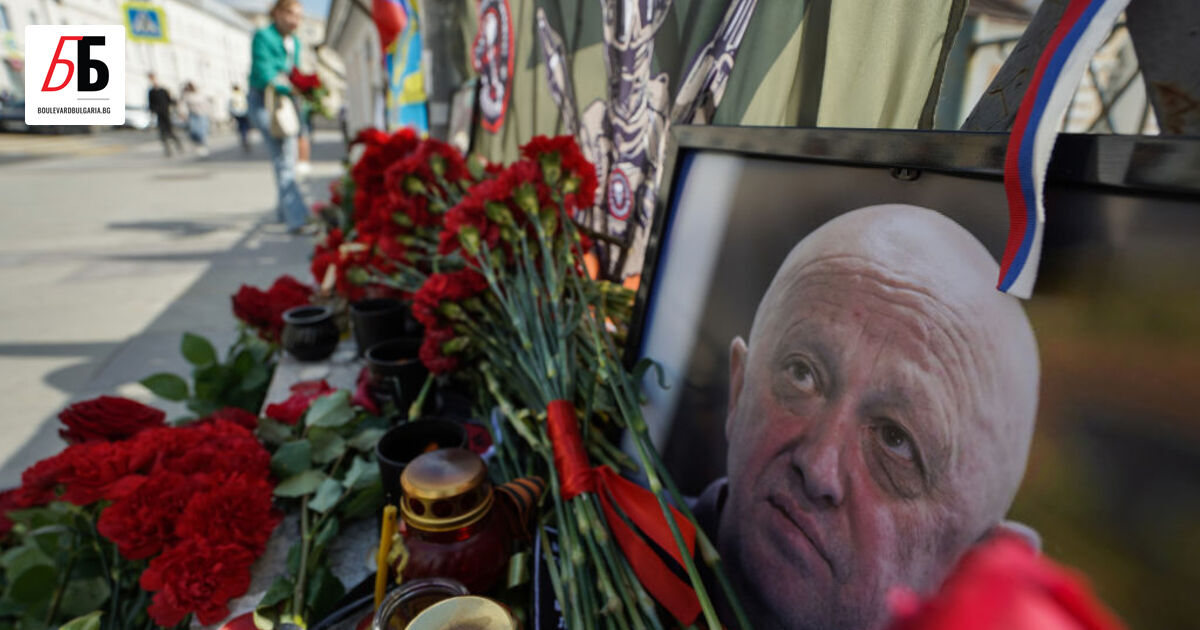 Русия продължава да разследва самолетната катастрофа, при която се предполага,