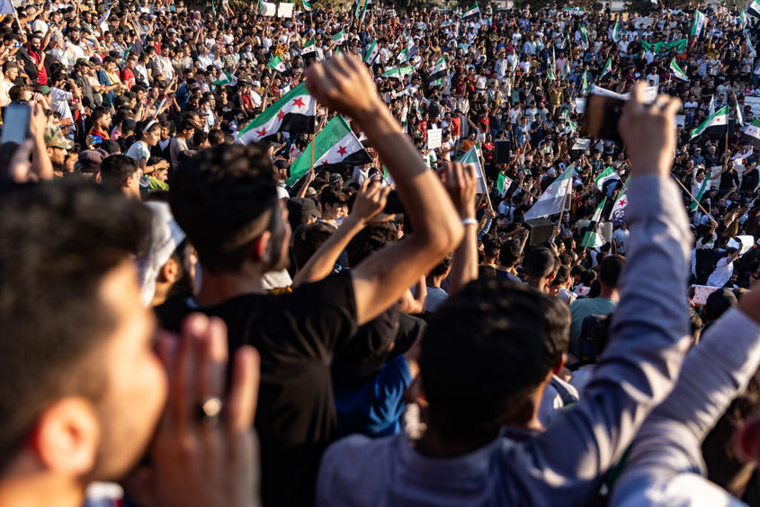Вълна от антиправителствени протести се разраства в Сирия