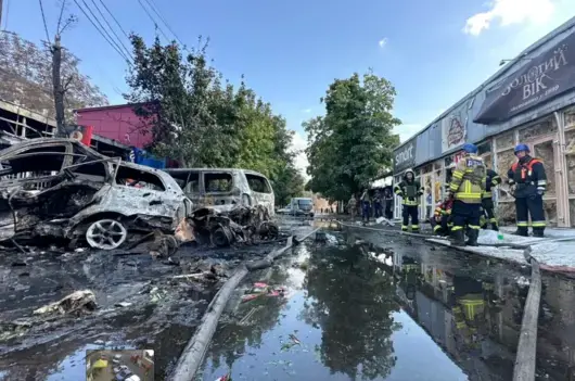 Руска ракета уби поне 16 души, сред тях и дете, на пазар в град в Донецка област