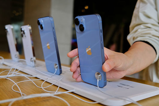 Apple загуби $200 млрд. за два дни, след като Китай забрани iPhonе в администрацията