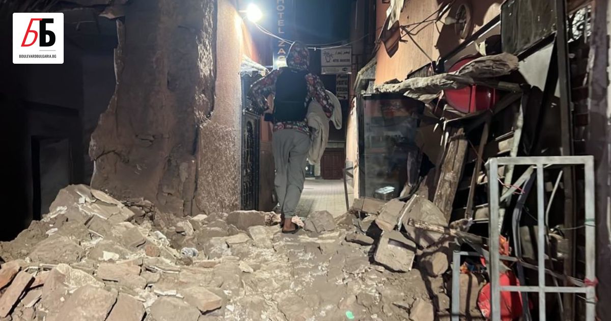 Най-малко 296 души са загинали след мощно земетресение в централната