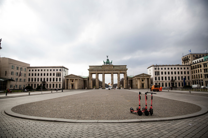 Германия намалява ДДС за всички сектори и дава грантове на семействата с деца