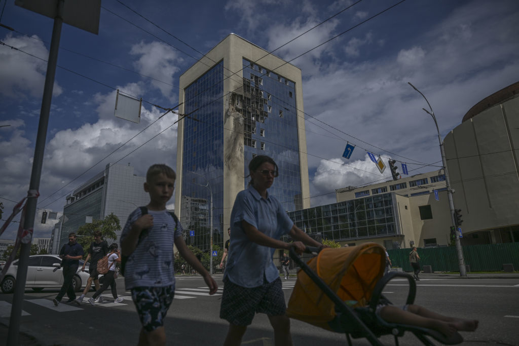 Десетки дронове атакуваха Киев в нощта срещу неделя 