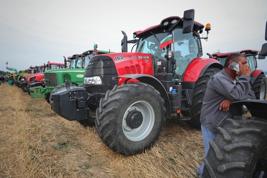 Правителството отсъпи за част от исканията на земеделските производители Украински