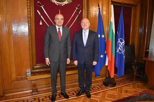 Бившият премиер Иван Костов се е срещнал с министъра на