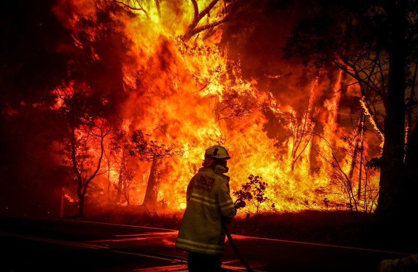 Австралия мобилизира 3000 души от резерва заради огъня