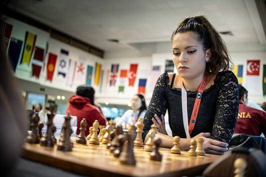 19-годишна българка поведе в битката за световната титла по шахмат за жени до 20 г.