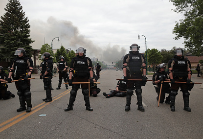 Властите в Минеаполис обмислят разпускане на полицията 