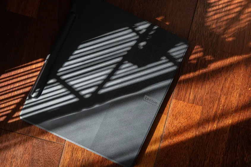 ако четете и водите бележки ежедневно, Lenovo Smart Paper e за вас