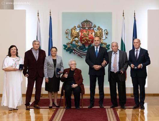2 награди за една годишнина - и Радев награди бившия вицепрезидент на "Мултигруп" Стоян Денчев
