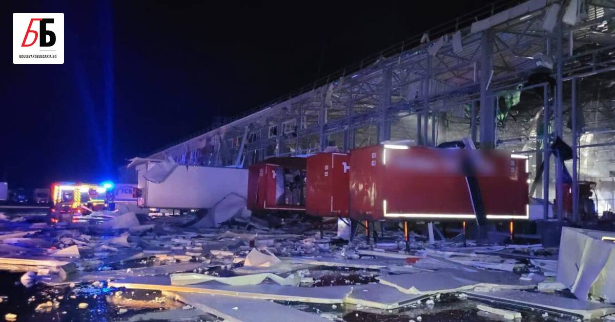 Шестима пощенски служители са загинали, а други 16 са ранени,