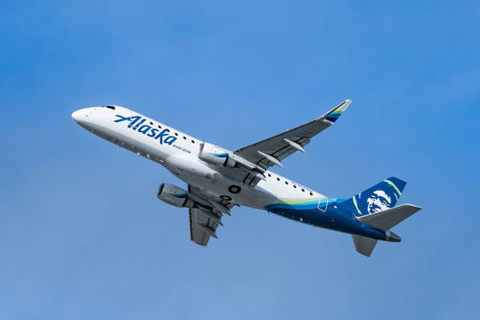 Пилот от американската авиокомпания Alaska Airlines e арестуван и обвинен