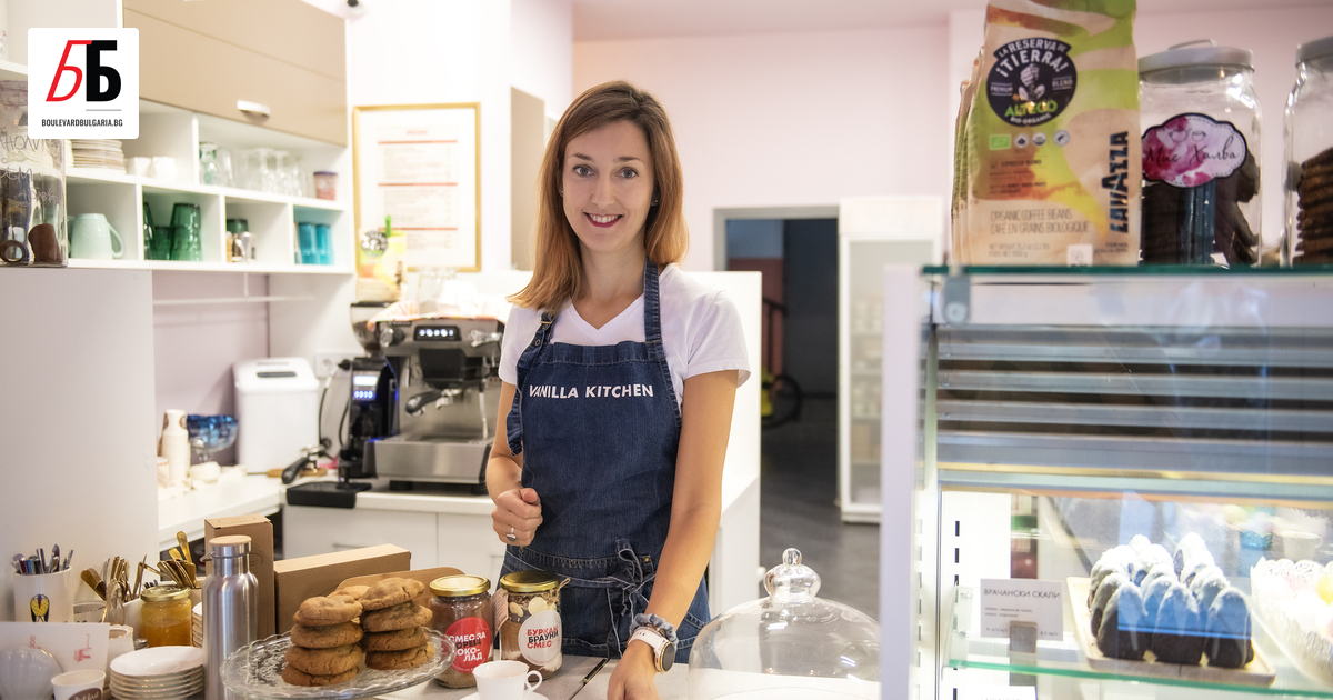 Срещаме Ваня Иванова на велосипед и с тениска Зарежи диетите,