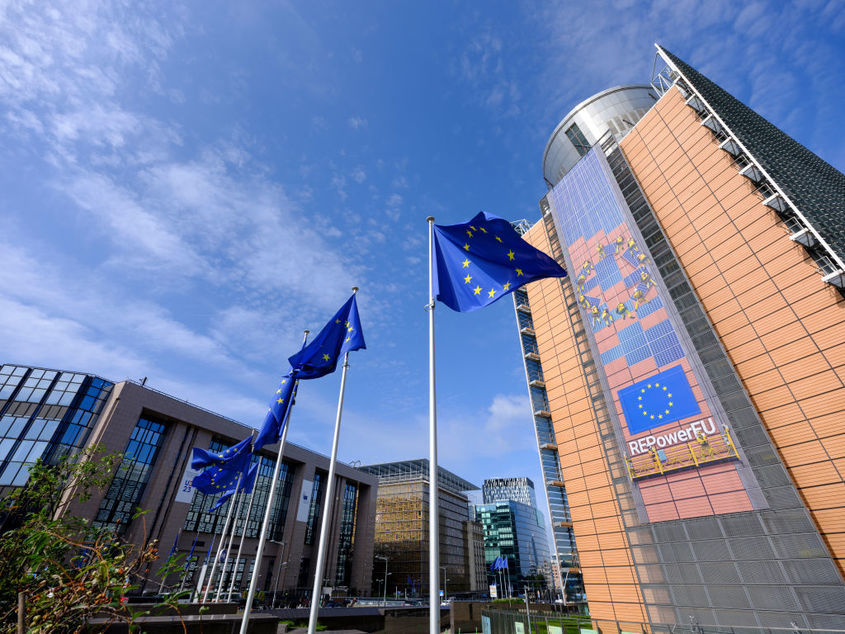 ЕК ще предложи да започнат преговорите за членство на Украйна в ЕС