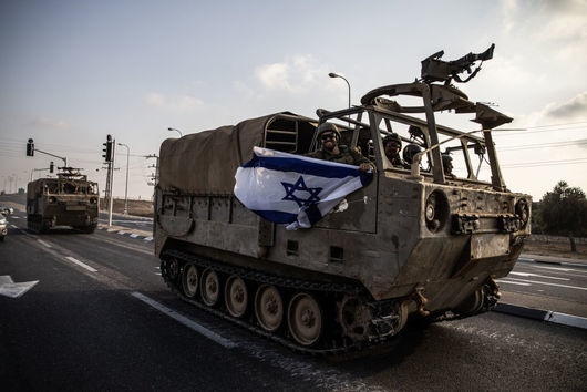 Израелската армия спря отпуските на всички бойни части на фона