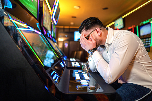 НАП проверява превръщат ли се кафенета и гишета за плащане на сметки в места за хазарт