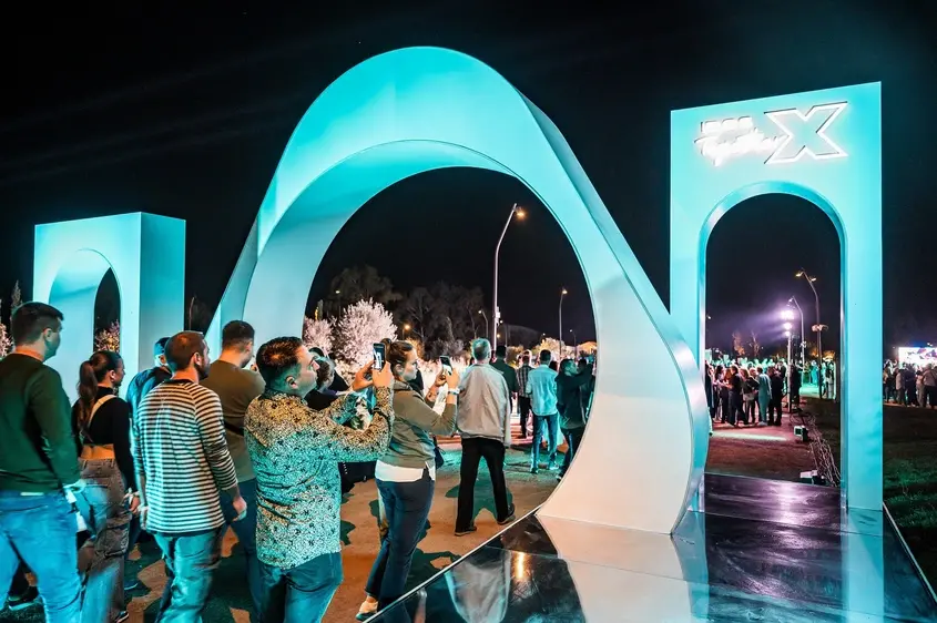 IQOS в Атина, Together X