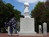 До 10 години затвор за американците, нанасящи щети върху паметници