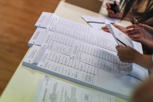 Почти всеки втори българин смята че местните избори на 29