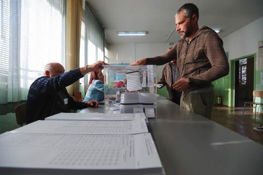 Избирателната активност на местните избори към 16 00 ч е 33 94
