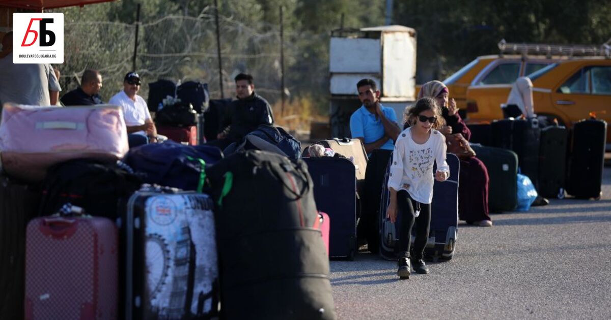 Общо 36 души - български граждани и членове на техните