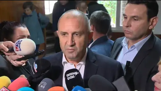 Радев заплаши Бюджет 2024 с вето, ако НС "не озапти" Асен Василев