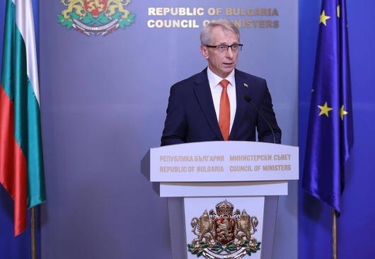 Премиерът Денков ще реши за оставката на вътрешния министър, след като види оценката му за полицейския произвол