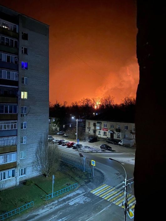 Звуци от няколко експлозии са били чути край Москва късно