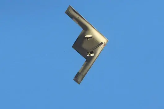 Най-новият ядрен бомбардировач B-21 Raider полетя за първи път