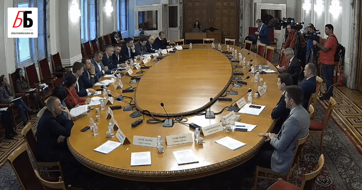 Комисията по енергетика прие отхвърли да отмени правото на Лукойл