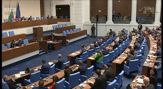 Вотът на недоверие остава блокиран. Парламентът отново не събра кворум (Обновена)