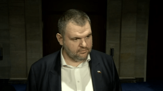 Председателят на парламентарната група на ДПС Делян Пеевски се намеси