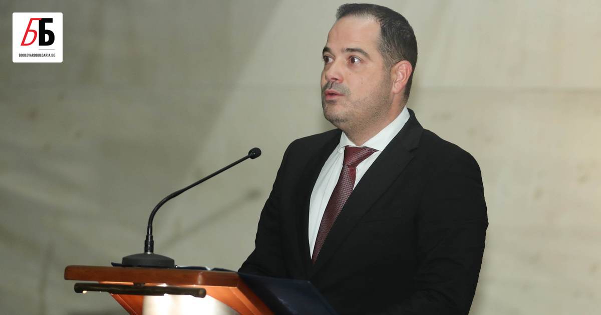 Министърът на вътрешните работи Калин Стоянов обвини предшественика си в
