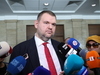 Депутатът Делян Пеевски отговаря на журналистически въпроси