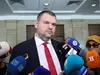 Депутатът Делян Пеевски отговаря на журналистически въпроси