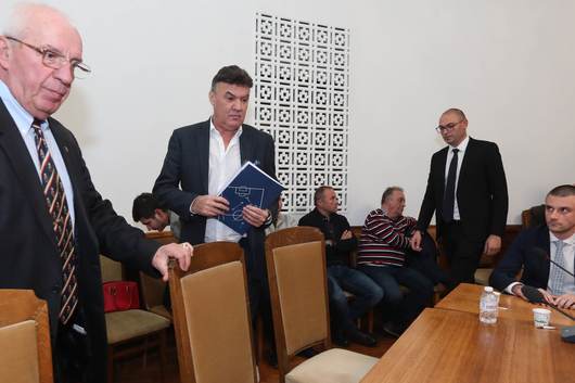 Пред НС: Боби Михайлов се обяви за "жертвено агне", не каза за оставка и хвърли вината върху всички